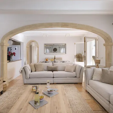 Casa Mitra